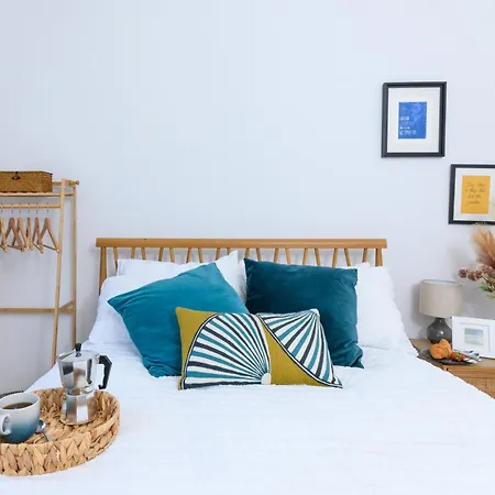 Charming 1930s Family Beach With Sea Views *
