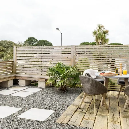 Charming 1930s Family Beach With Sea Views