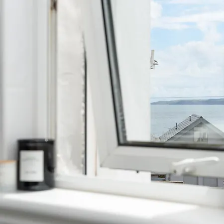 Charming 1930s Family Beach With Sea Views *